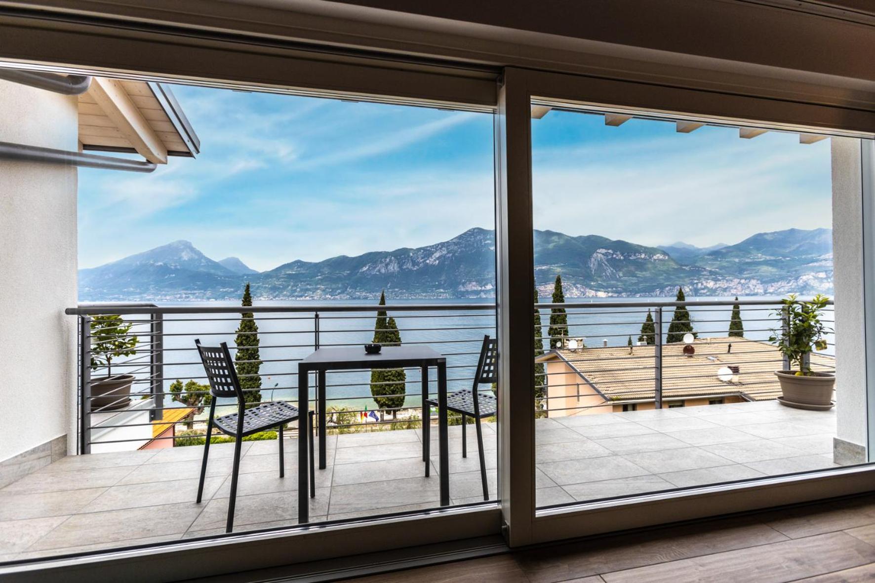 Residence Solei Classic & Plus Brenzone sul Garda Exterior foto